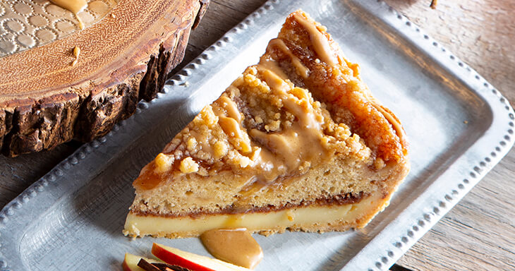 Order delicious coffee cake from our bakery and enjoy a delightful treat delivered right to your door. We specialize in shipping a variety of mouthwatering desserts, perfect for any occasion!