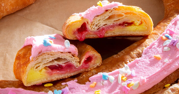 Raspberry Lemon Cheesecake Kringle, a delicious Easter dessert featuring layers of lemon cheesecake and creamy raspberry filling, perfect for your holiday table.