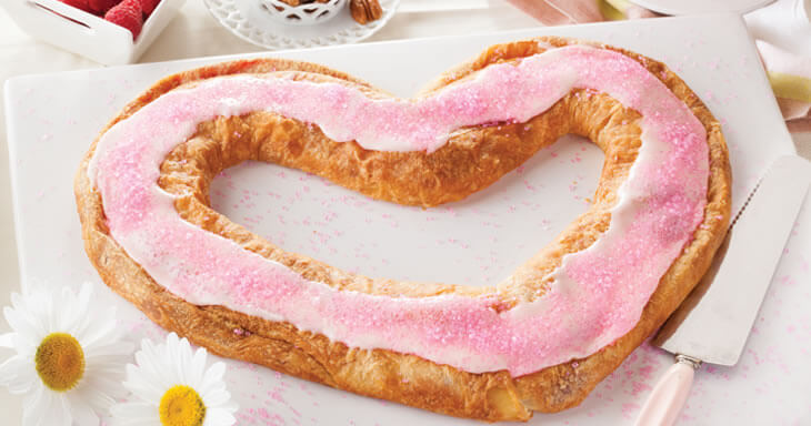 Item number: S05M - Mother's Day Strawberry Cream Cheese Heart Kringle